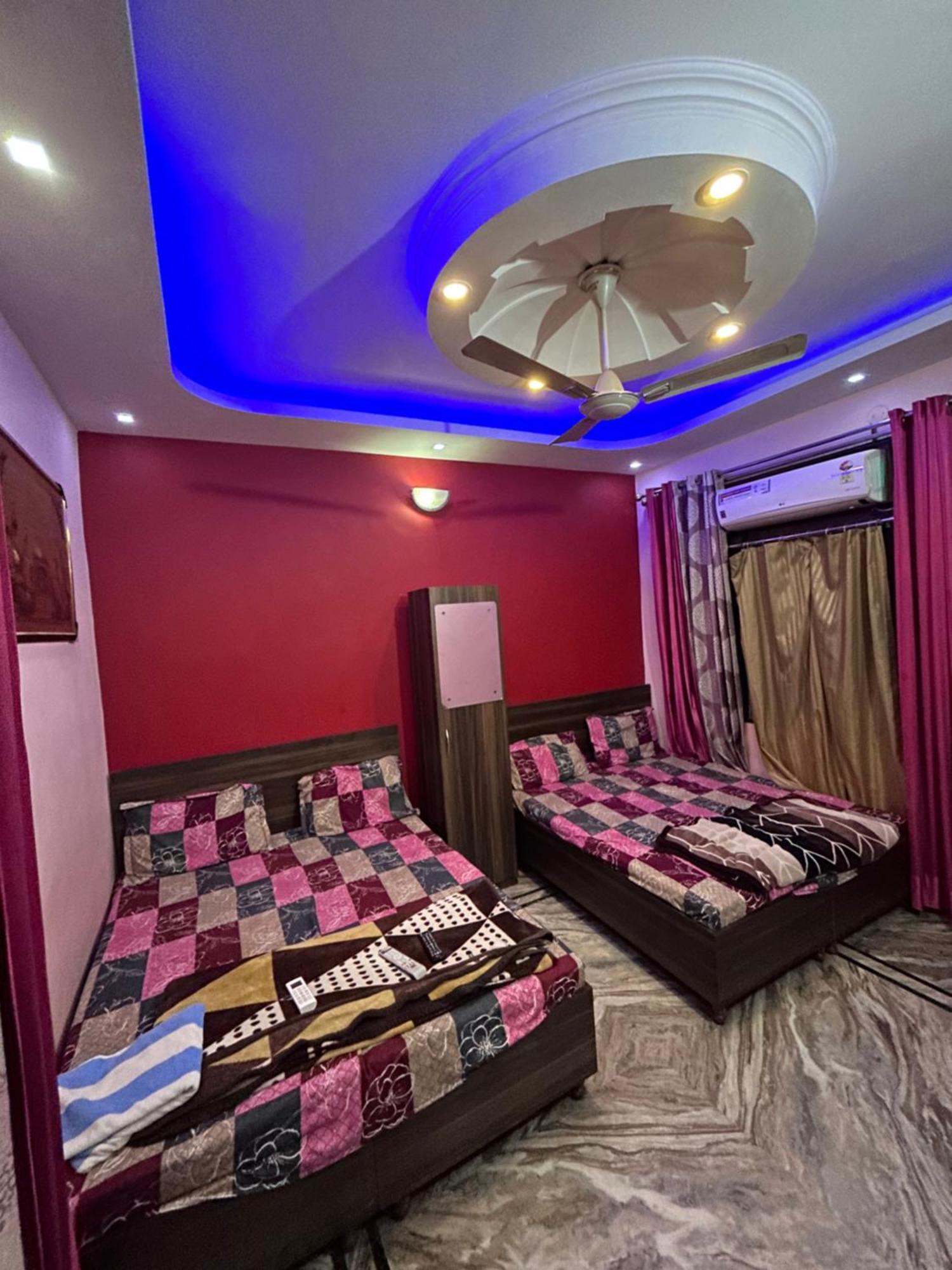 S4 Home Stay -5 Mint From Golden Temple Амритсар Екстериор снимка